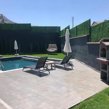 Βίλα Stunning 4-bed Private Pool Sauna & Hammam