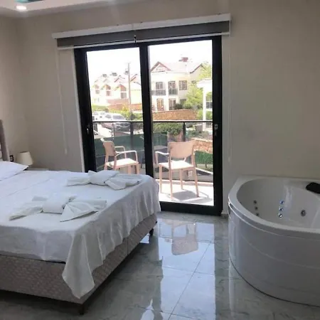Stunning 4-bed Private Pool Sauna & Hammam Βίλα