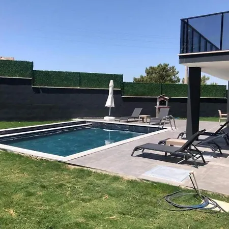 Villa Stunning 4-bed Private Pool Sauna & Hammam
